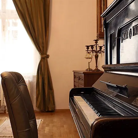 公寓 The Spiski Palace *